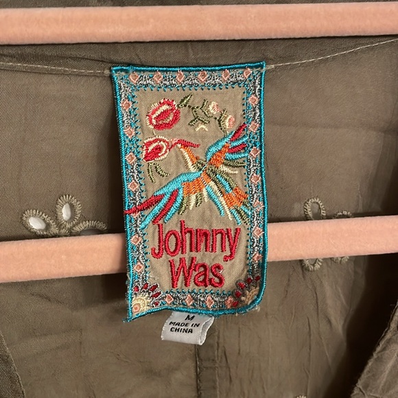 Johnny Was Merissa Floral Eyelet Crop Martini Olive Top Size Medium - Picture 2 of 6